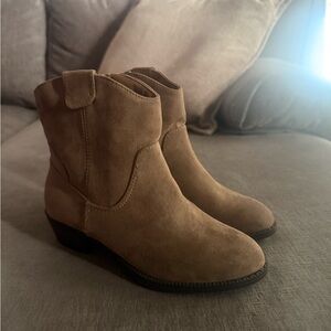 Kids Tan Suede Boots